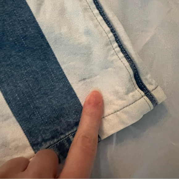 Levi’s Silver Tab Short Overalls Size Smalll - Picture 5 of 8